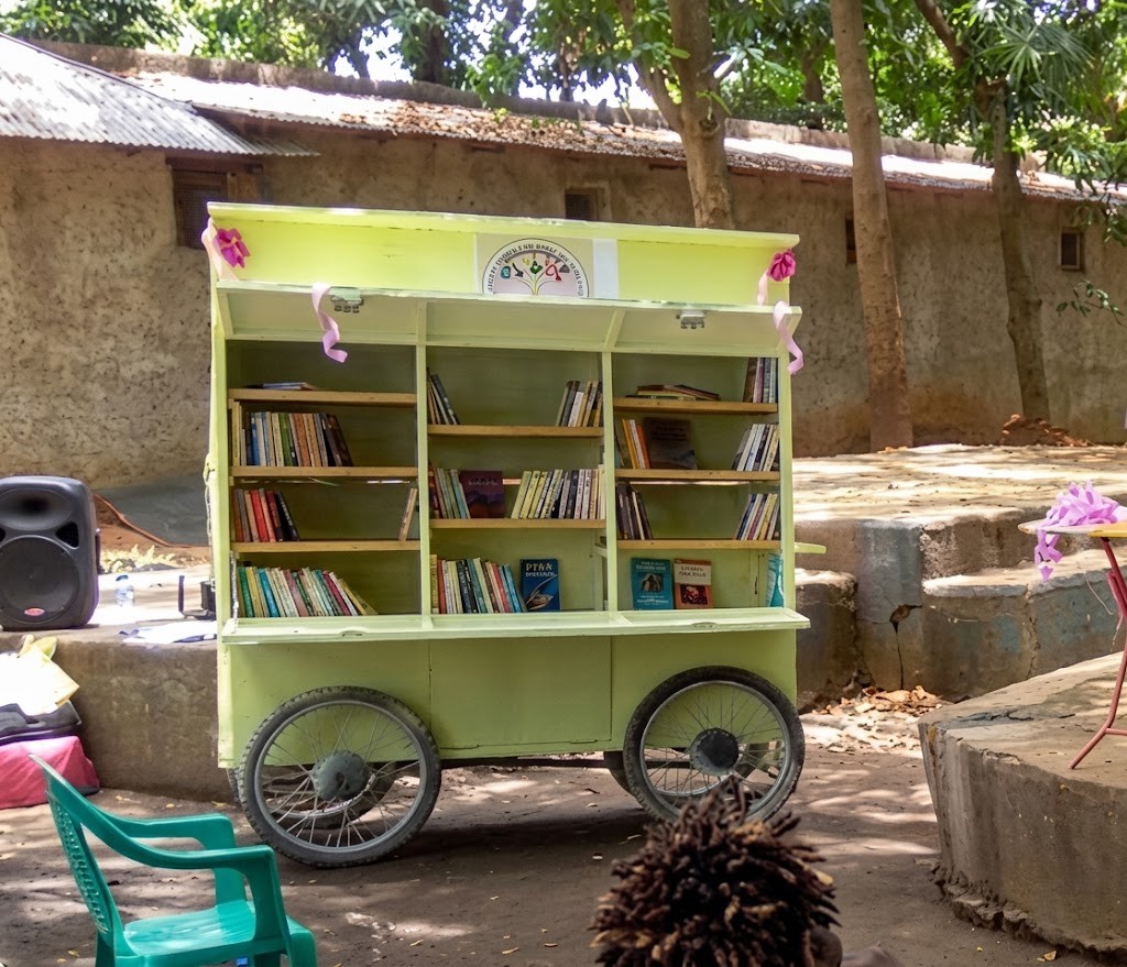 Fidel Mobile Reading Center